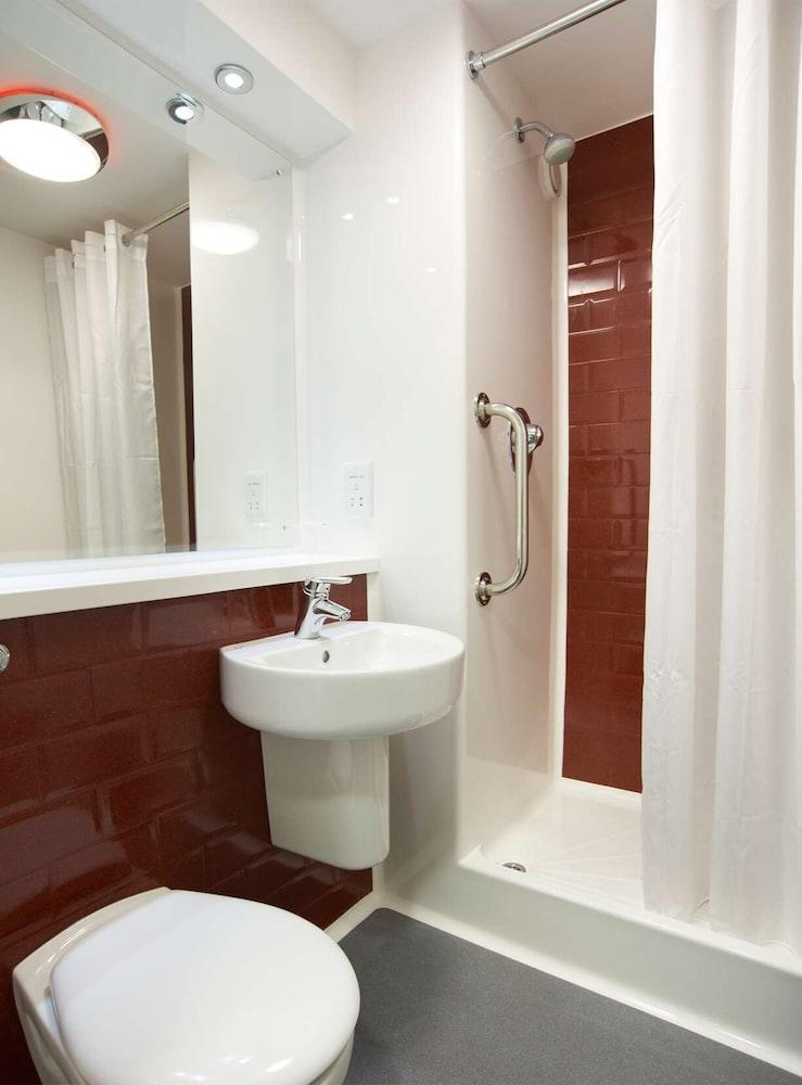 Travelodge Edinburgh Central Waterloo Place エクステリア 写真