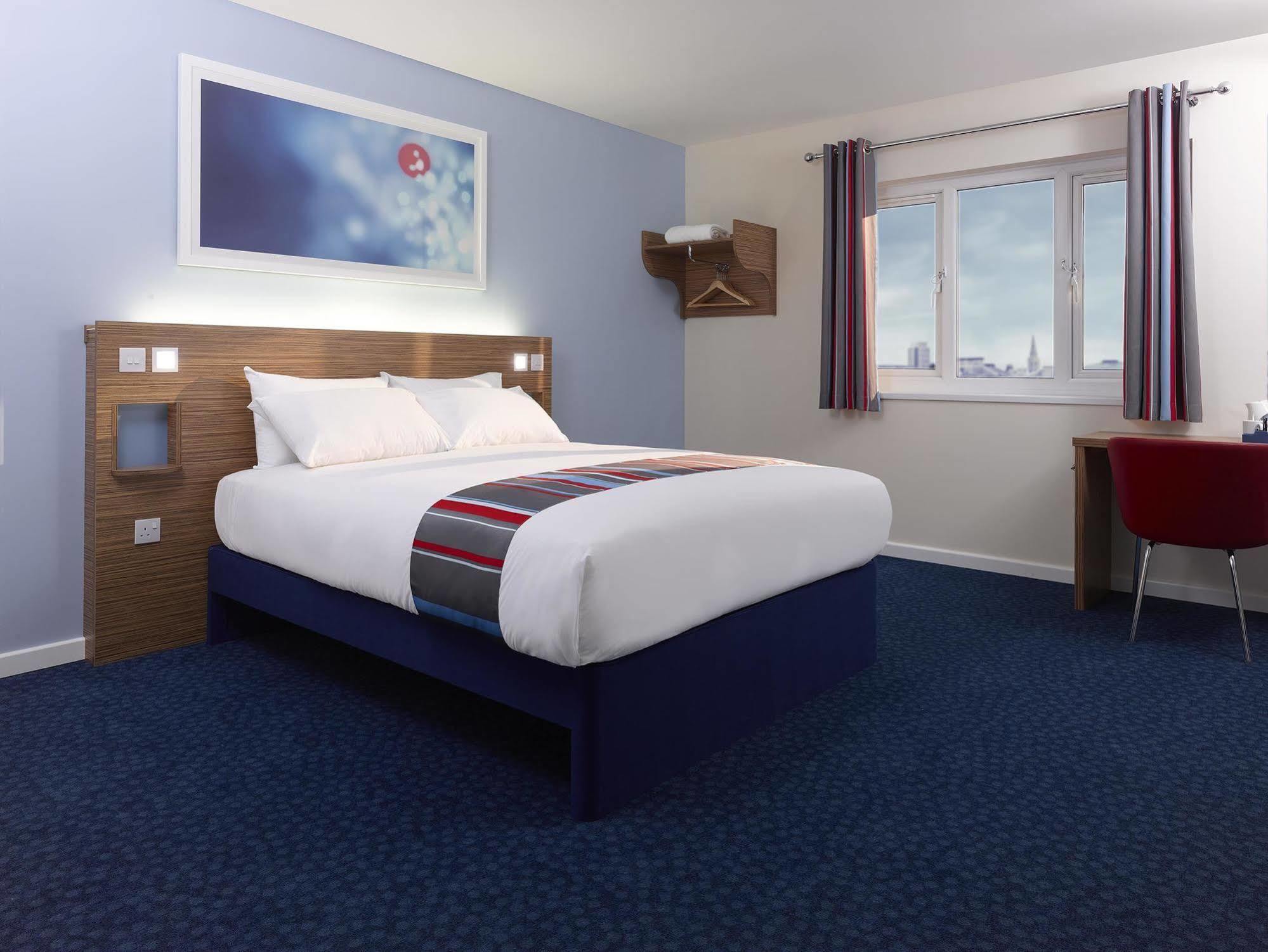 Travelodge Edinburgh Central Waterloo Place エクステリア 写真